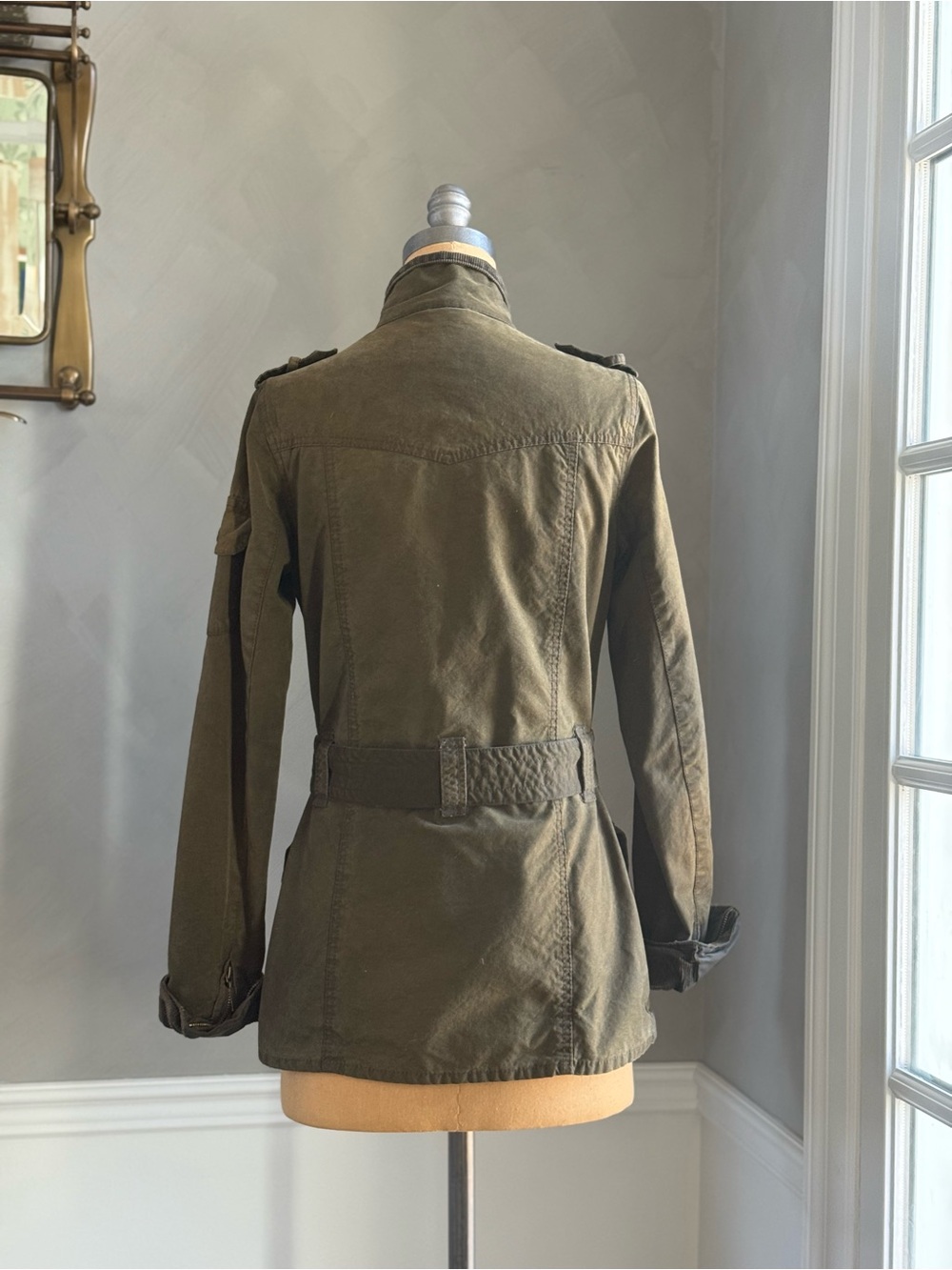 Limited Edition Amelia Earhart Barbour Jacket - Picture 6 of 8